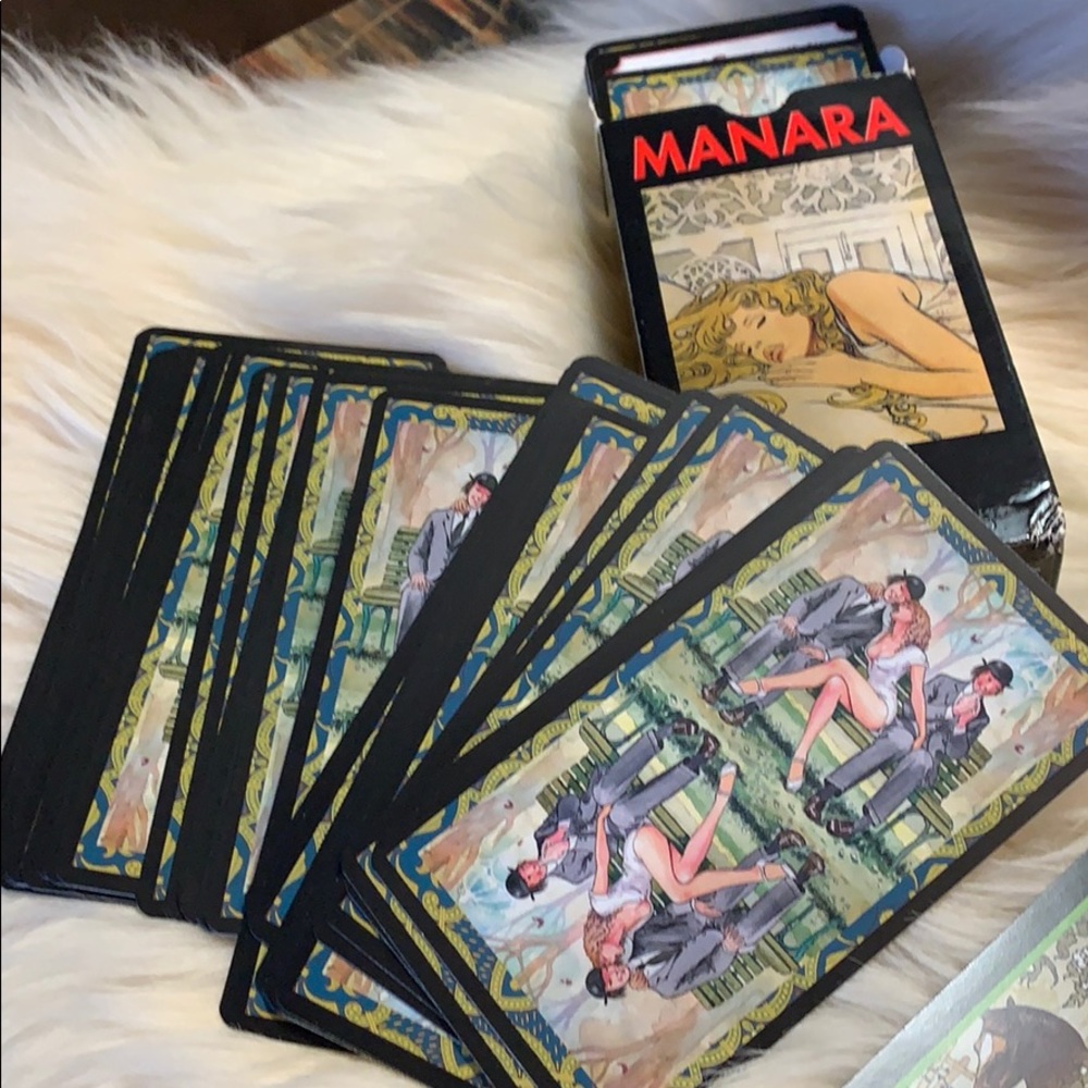SALE!! Milo Manara tarot deck.